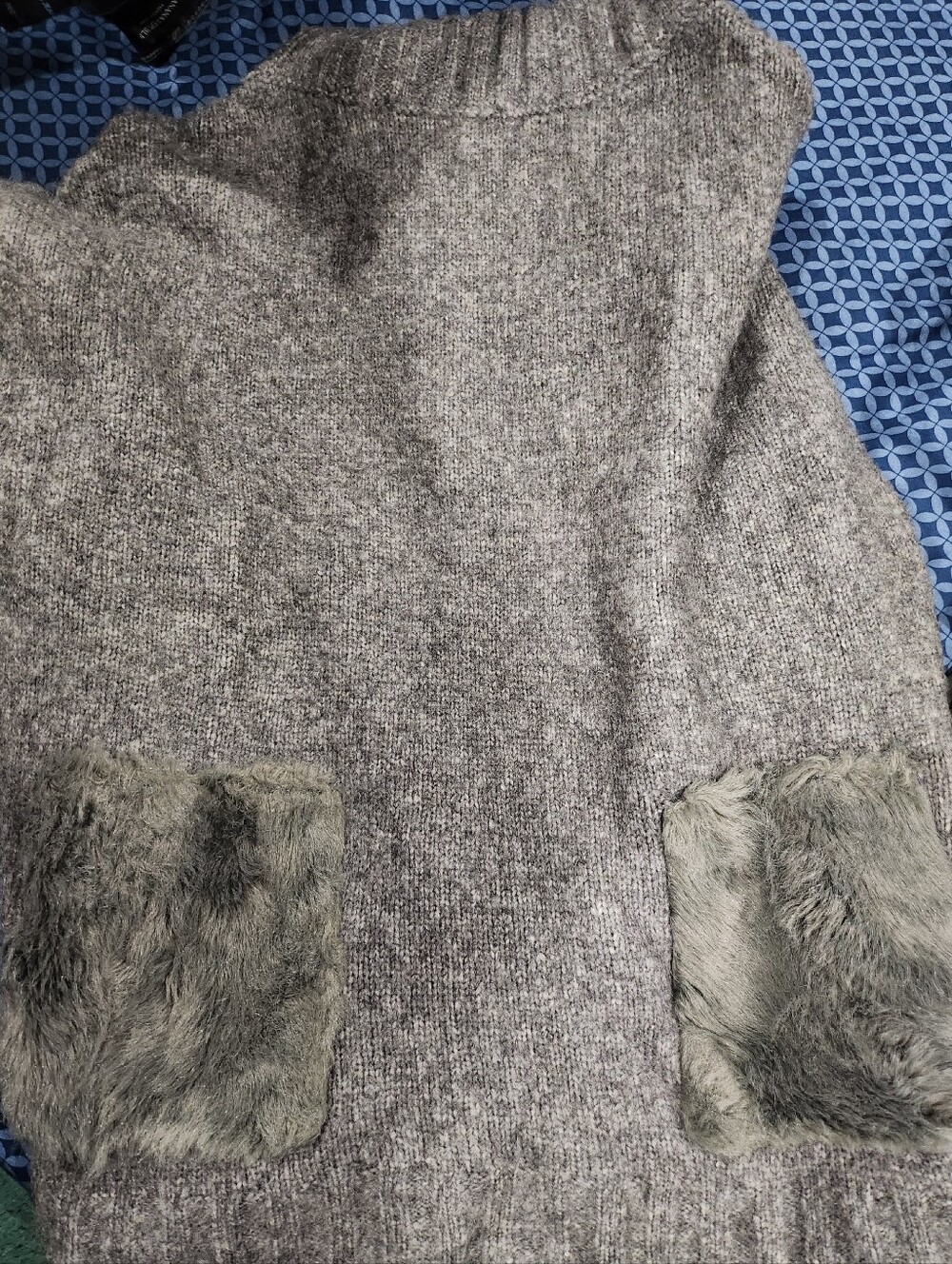 1997. Fire SALE get closet clearout apparel lot Womens EUC Shirts 🎁